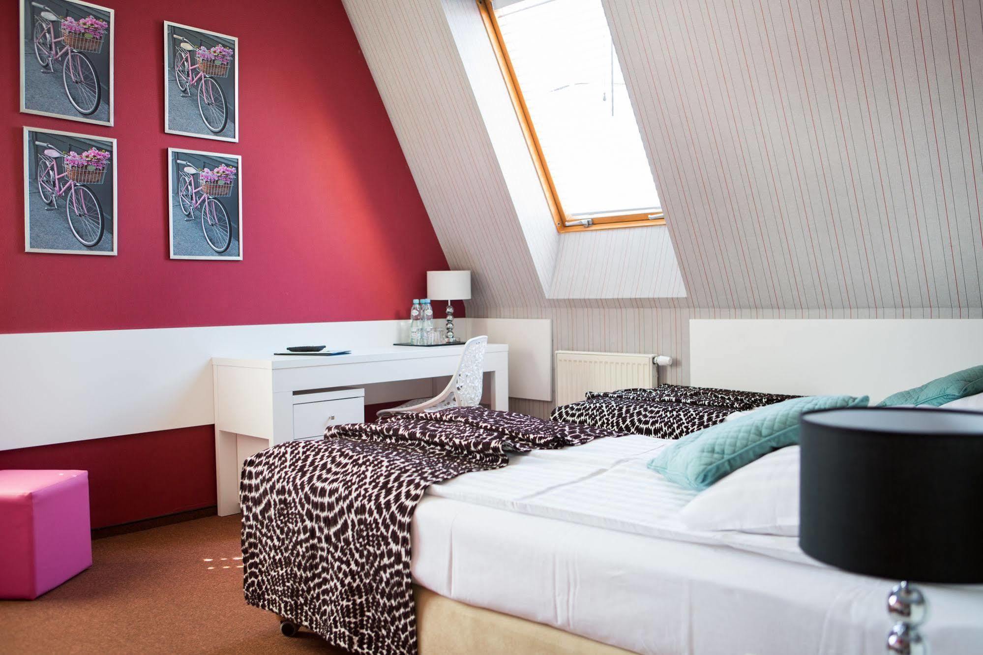 Hotel Na Rogatce ลูบลิน ภายนอก รูปภาพ
